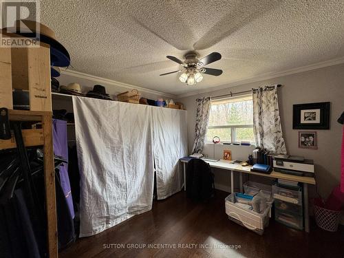 10 Celestine Court, Tiny, ON - Indoor