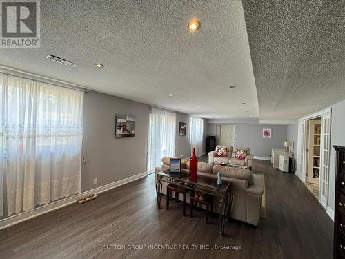 10 Celestine Court, Tiny, ON - Indoor