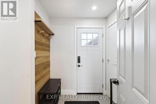 7429 Sideroad 20 Side Road, Mapleton, ON - Indoor Photo Showing Other Room