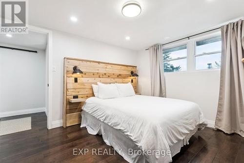7429 Sideroad 20 Side Road, Mapleton, ON - Indoor Photo Showing Bedroom