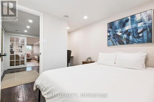 7429 Sideroad 20 Side Road, Mapleton, ON - Indoor Photo Showing Bedroom