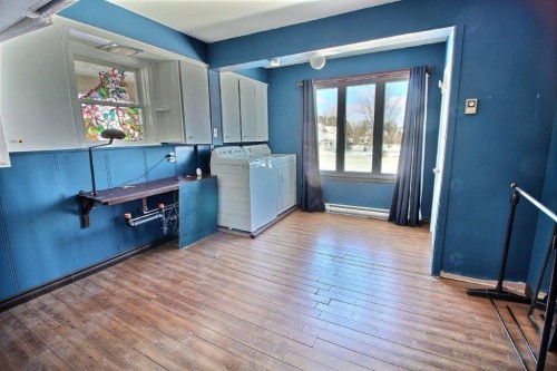 Salle de lavage - 445 Boul. Perron, Maria, QC - Indoor Photo Showing Other Room