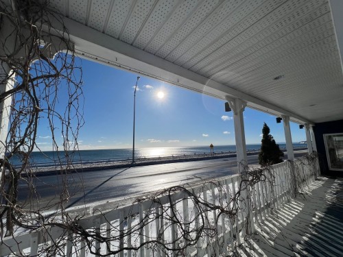 Vue sur l'eau - 445 Boul. Perron, Maria, QC - Outdoor With View