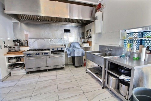 Cuisine - 445 Boul. Perron, Maria, QC - Indoor Photo Showing Kitchen