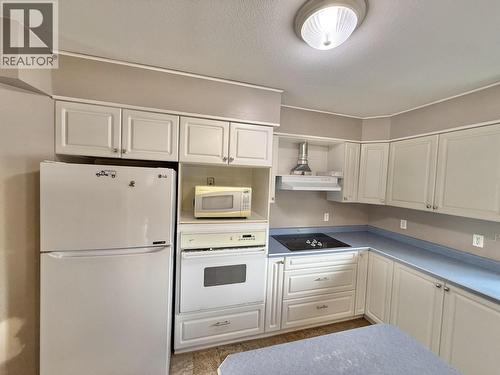 4006 Bluestone Road, Quesnel, BC - Indoor Photo Showing Kitchen