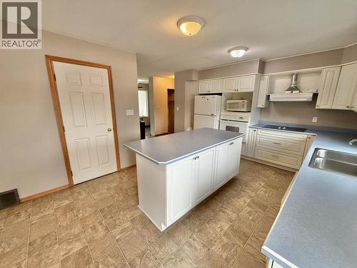 4006 Bluestone Road, Quesnel, BC - Indoor Photo Showing Kitchen With Double Sink