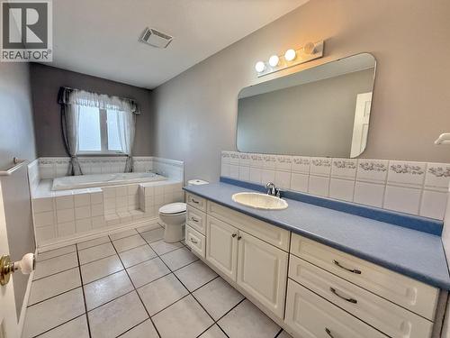 4006 Bluestone Road, Quesnel, BC - Indoor Photo Showing Bathroom