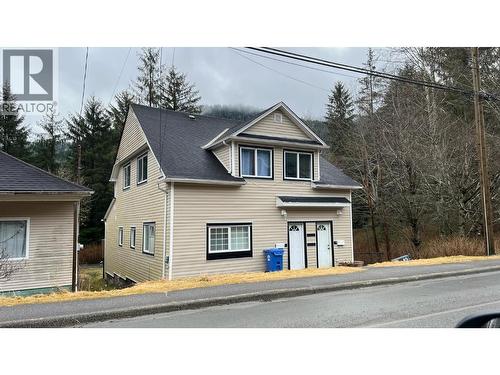 843-845 COMOX AVENUE  Prince Rupert, BC V8J 2T4