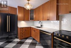 1004 - 49 QUEEN STREET E  Mississauga, ON L5G 4N6