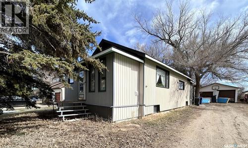 625 Maharg Avenue, Burstall, SK - Outdoor