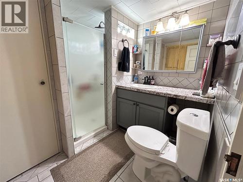 625 Maharg Avenue, Burstall, SK - Indoor Photo Showing Bathroom