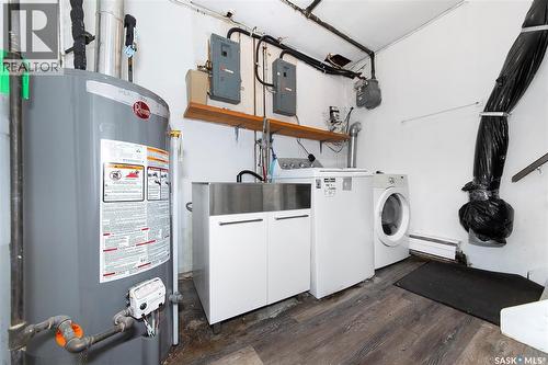 1309 Preston Avenue S, Saskatoon, SK - Indoor Photo Showing Laundry Room