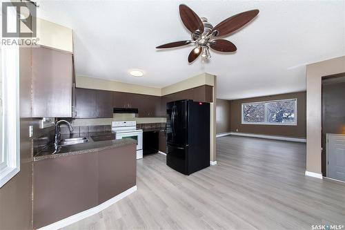 1309 Preston Avenue S, Saskatoon, SK - Indoor Photo Showing Kitchen
