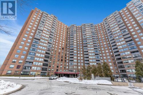 208 - 627 THE WEST MALL  Toronto, ON M9C 4X5