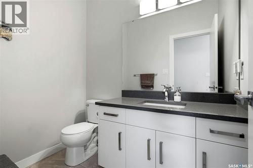 4822 Green View Crescent E, Regina, SK - Indoor Photo Showing Bathroom