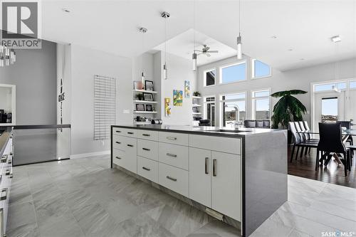 4822 Green View Crescent E, Regina, SK - Indoor Photo Showing Other Room