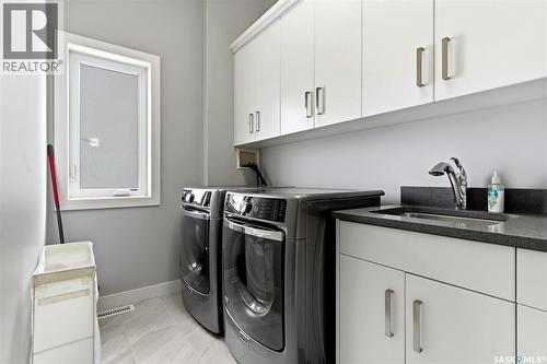 4822 Green View Crescent E, Regina, SK - Indoor Photo Showing Laundry Room
