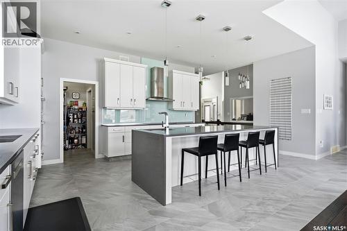 4822 Green View Crescent E, Regina, SK - Indoor Photo Showing Kitchen With Upgraded Kitchen