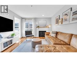 208 1516 E 1ST AVENUE  Vancouver, BC V5N 1A5