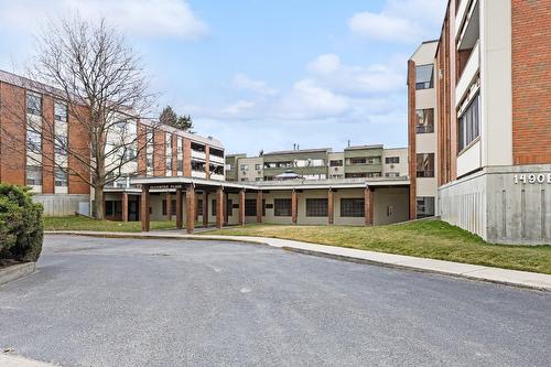 304-1490B Gordon Drive  Kelowna, BC V1Y 3G5