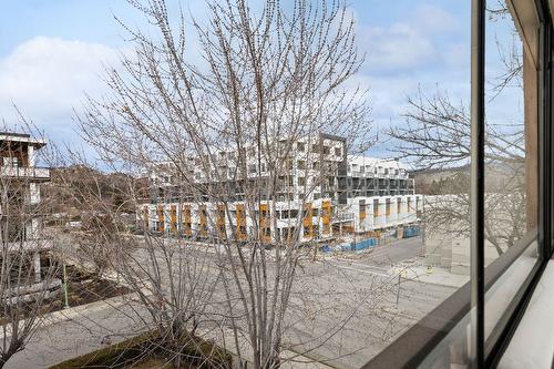 304-1490B Gordon Drive, Kelowna, BC - 