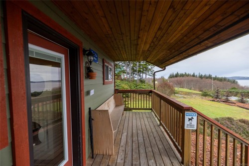 805 Lanqvist Rd, Hyde Creek, BC 