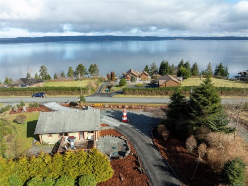 805 Lanqvist Rd, Hyde Creek, BC 