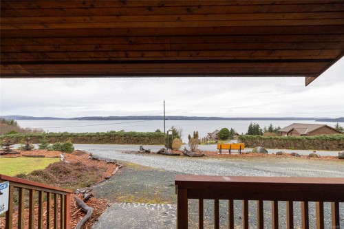 805 Lanqvist Rd, Hyde Creek, BC 