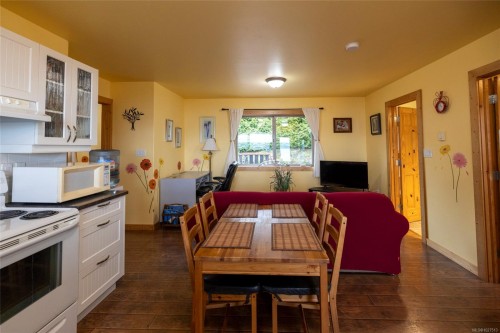 805 Lanqvist Rd, Hyde Creek, BC 