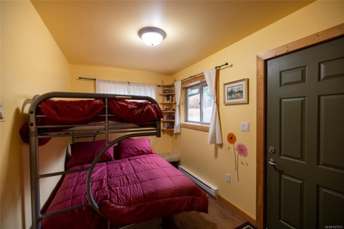 805 Lanqvist Rd, Hyde Creek, BC 