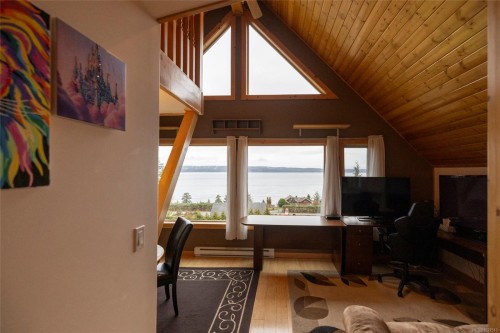 805 Lanqvist Rd, Hyde Creek, BC 