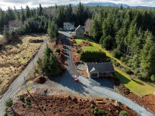 805 Lanqvist Rd, Hyde Creek, BC 