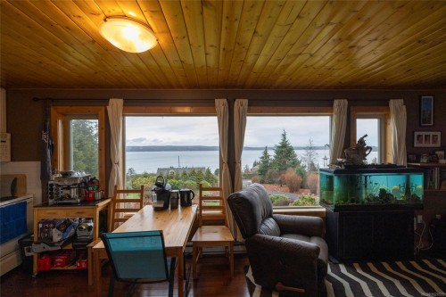 805 Lanqvist Rd, Hyde Creek, BC 