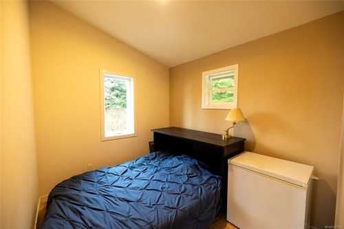 805 Lanqvist Rd, Hyde Creek, BC 