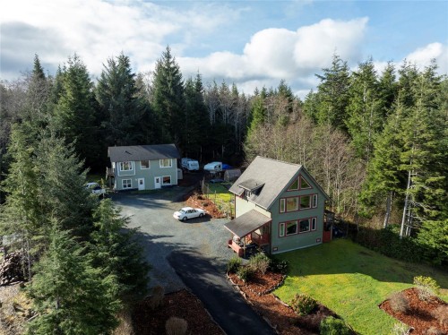805 Lanqvist Rd, Hyde Creek, BC 