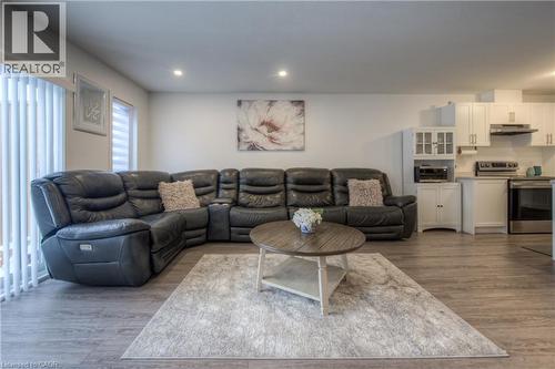 91 Pony Way, Kitchener, ON - Indoor Photo Showing Living Room