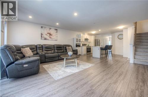 91 Pony Way, Kitchener, ON - Indoor Photo Showing Living Room