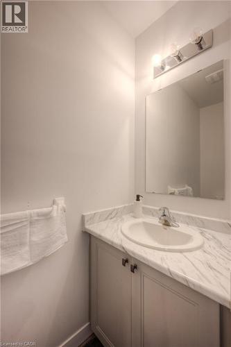 91 Pony Way, Kitchener, ON - Indoor Photo Showing Bathroom
