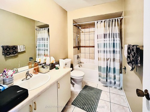 531 Loretta Court, Mississauga, ON - Indoor Photo Showing Bathroom