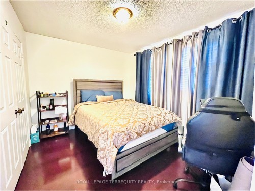 531 Loretta Court, Mississauga, ON - Indoor Photo Showing Bedroom