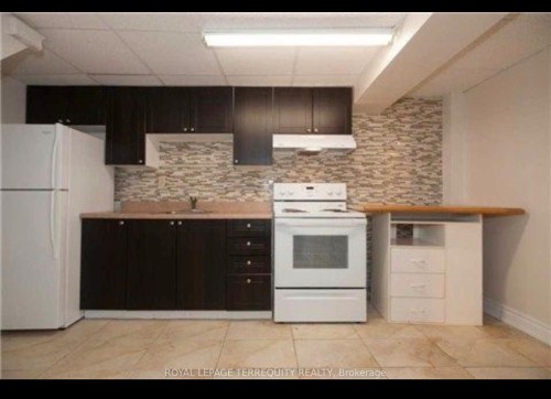531 Loretta Court, Mississauga, ON - Indoor Photo Showing Kitchen