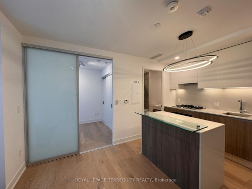 103-200 Keewatin Avenue, Toronto, ON - Indoor Photo Showing Kitchen