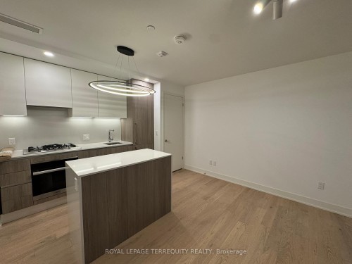 103-200 Keewatin Avenue, Toronto, ON - Indoor Photo Showing Kitchen