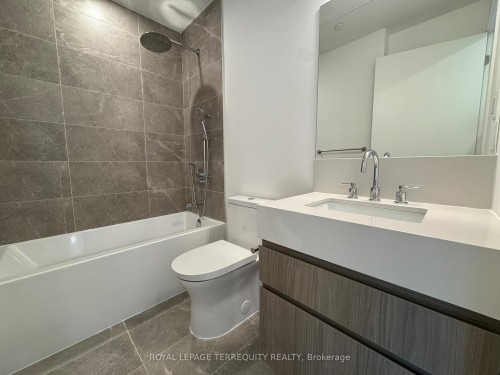 103-200 Keewatin Avenue, Toronto, ON - Indoor Photo Showing Bathroom