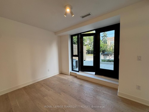103-200 Keewatin Avenue, Toronto, ON - Indoor Photo Showing Other Room