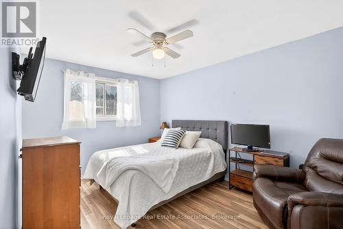 503 Stone Church Road W, Hamilton, ON - Indoor Photo Showing Bedroom