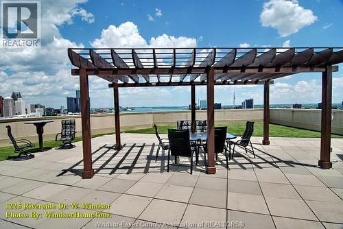 1225 Riverside Drive Unit# 404, Windsor, ON - Outdoor With View