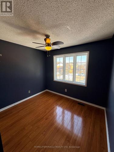 137 Pressed Brick Drive, Brampton, ON - Indoor Photo Showing Other Room