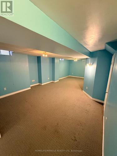 137 Pressed Brick Drive, Brampton, ON - Indoor Photo Showing Other Room