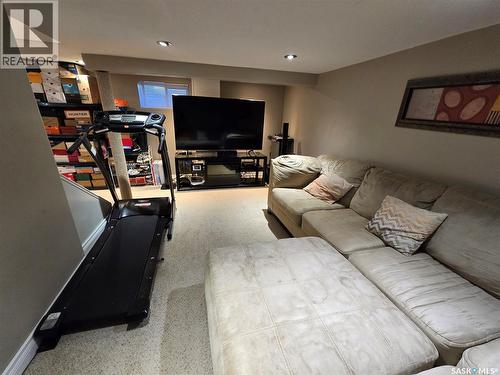 2 Prairie Avenue, Weyburn, SK 